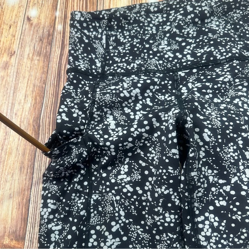 Lululemon Women’s Crop Leggins Size 4